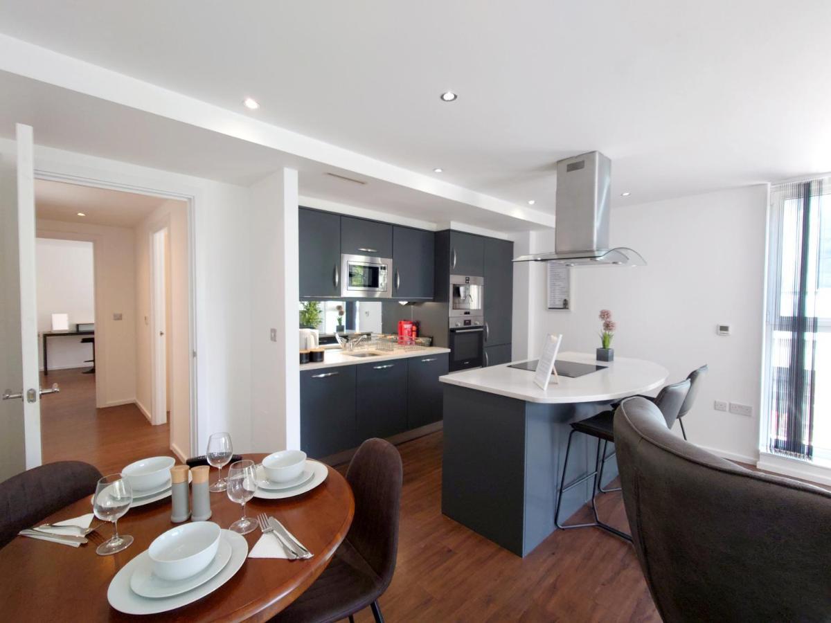 Apartament Fully Serviced Two Bed By Excel & O2